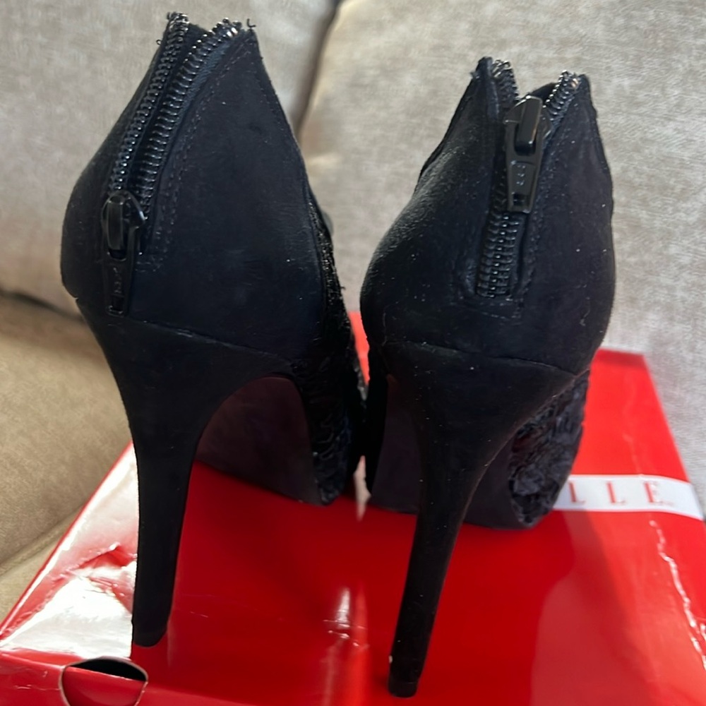 Lace booties